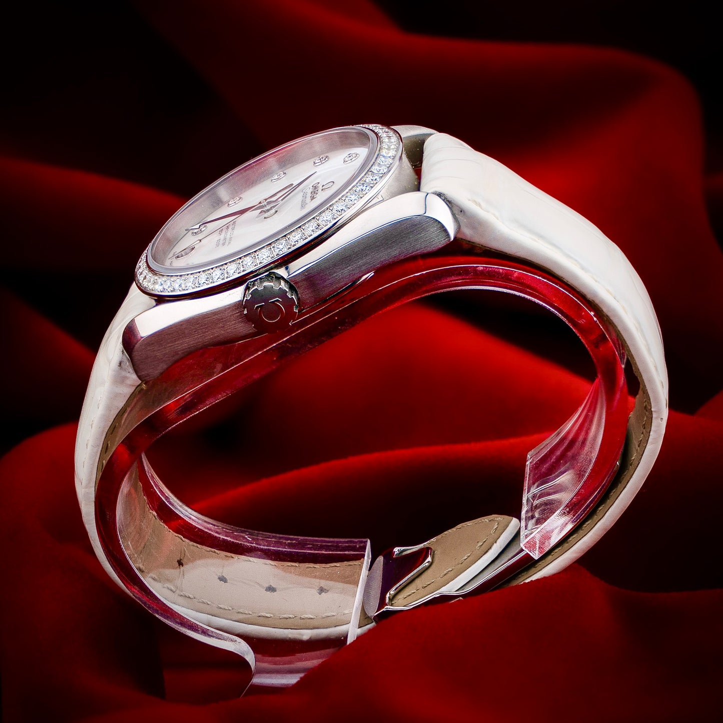 Omega Seamaster Aqua Terra White MOP Dial Mother Of Pearl Diamond Bezel 38.5mm