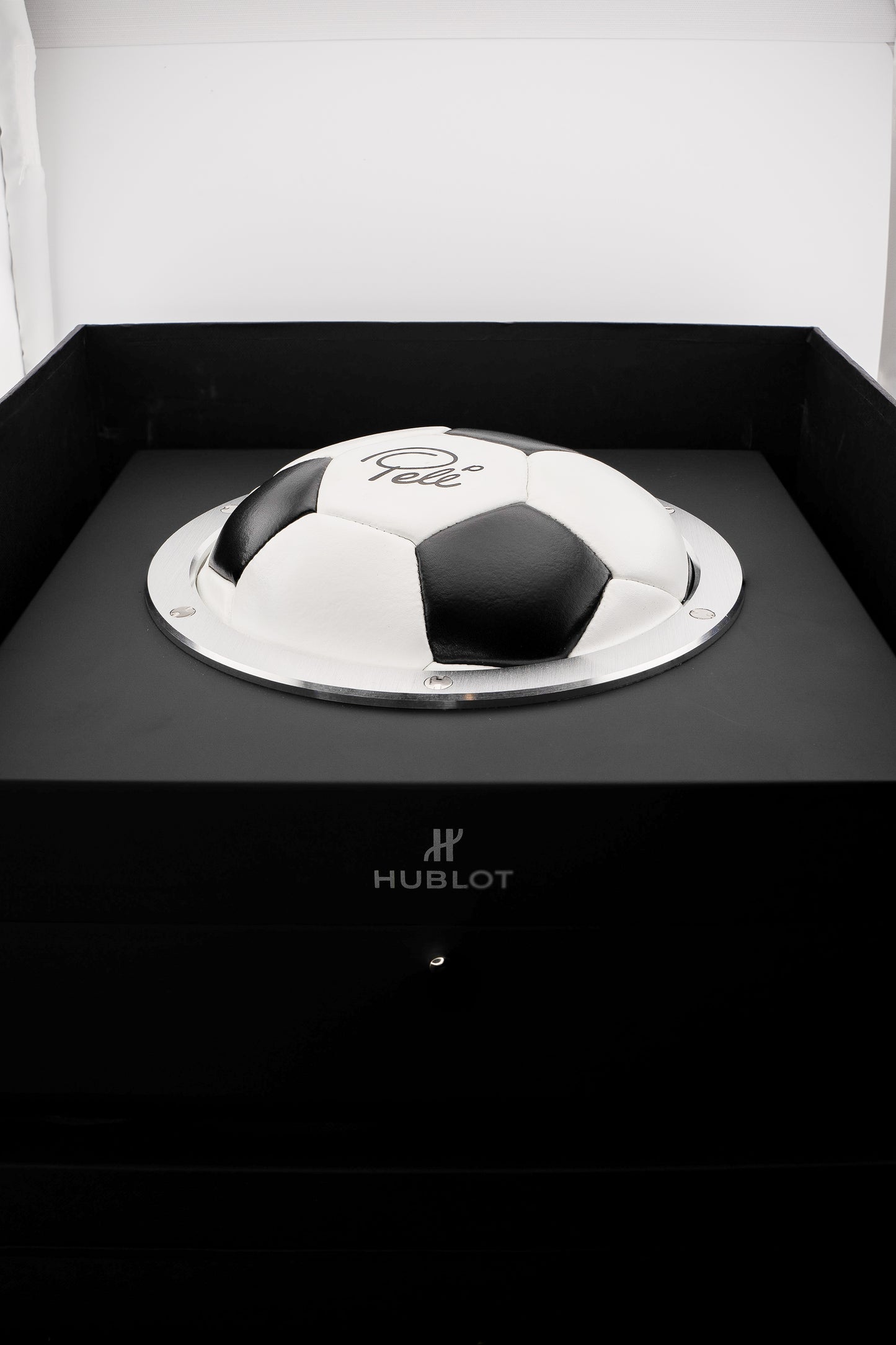 Hublot Classic Fusion Aerofusion Pele Ceramic Limited Edition Mint Yellow Accent 45mm